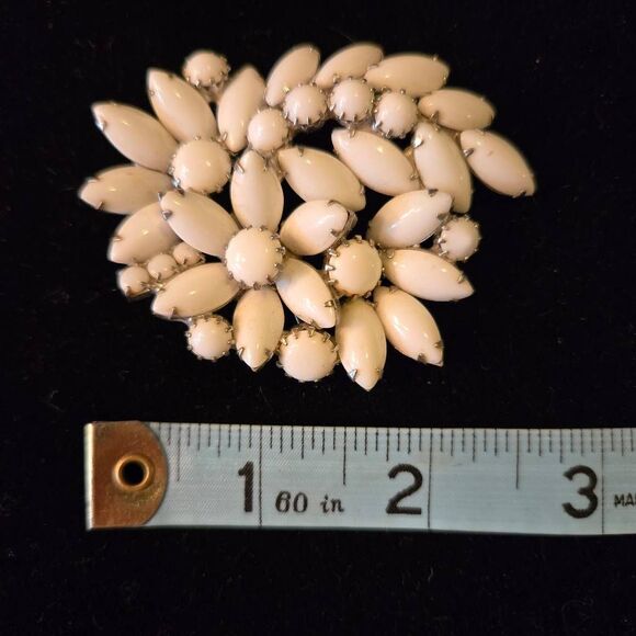 Vintage Mikglass Bead Brooch Pin 1960s - Picture 4 of 7